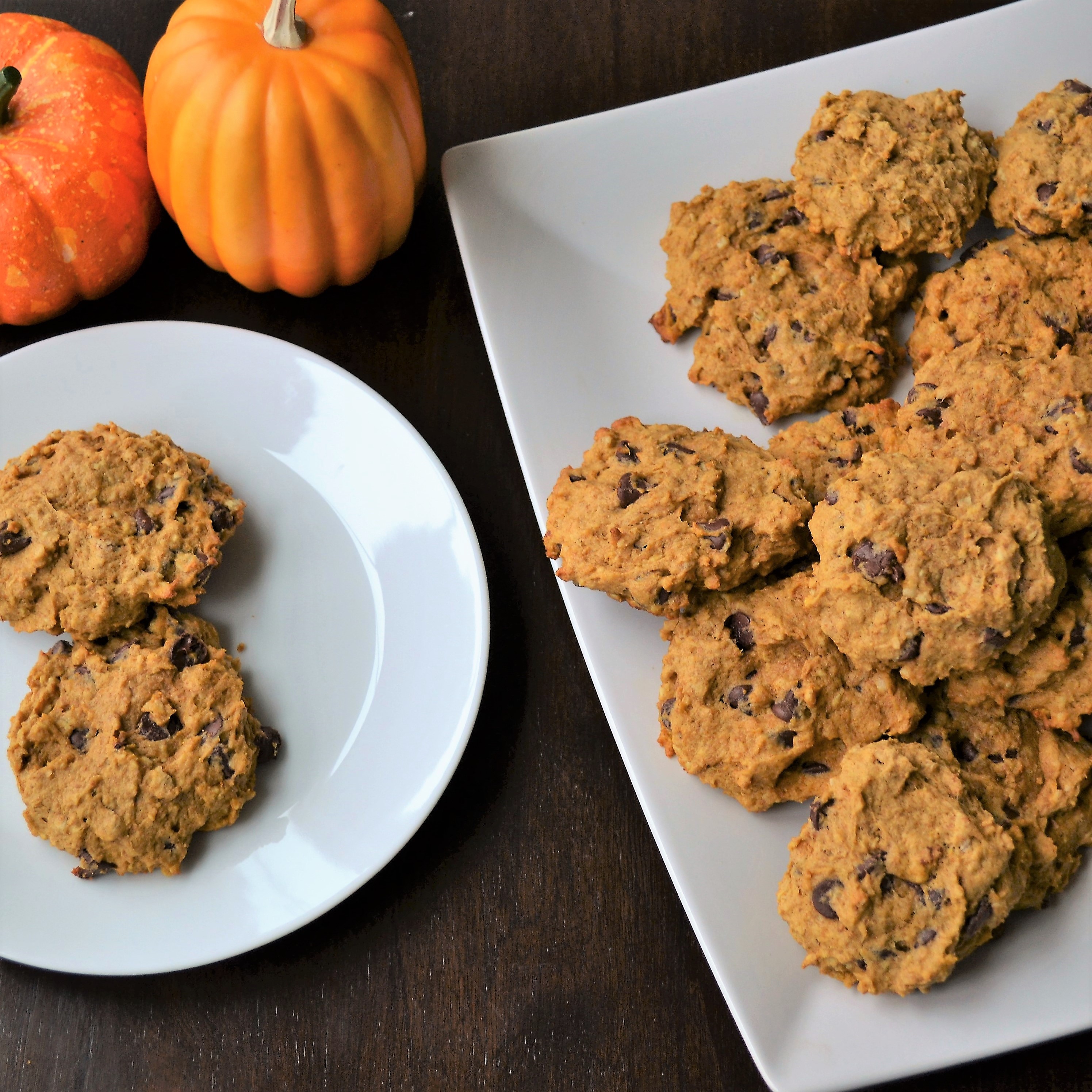 Pumpkin Oatmeal Chocolate Chip Cookies - Sum of Yum