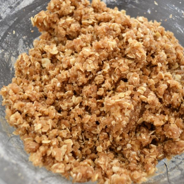 Cinnamon Apple Crisp Recipe - Sum of Yum