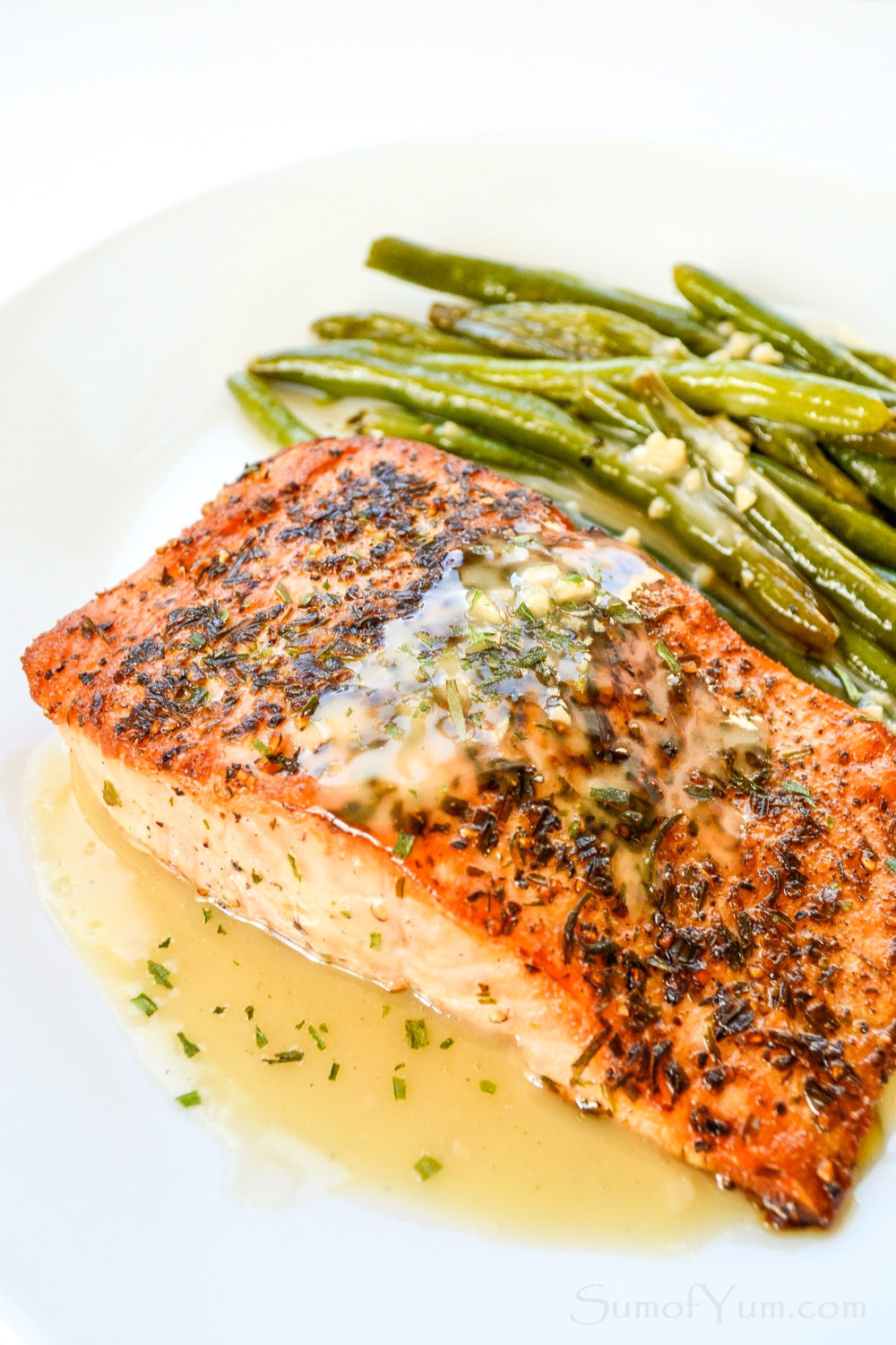 Pan Seared Salmon with Wine Butter Sauce and Green Beans