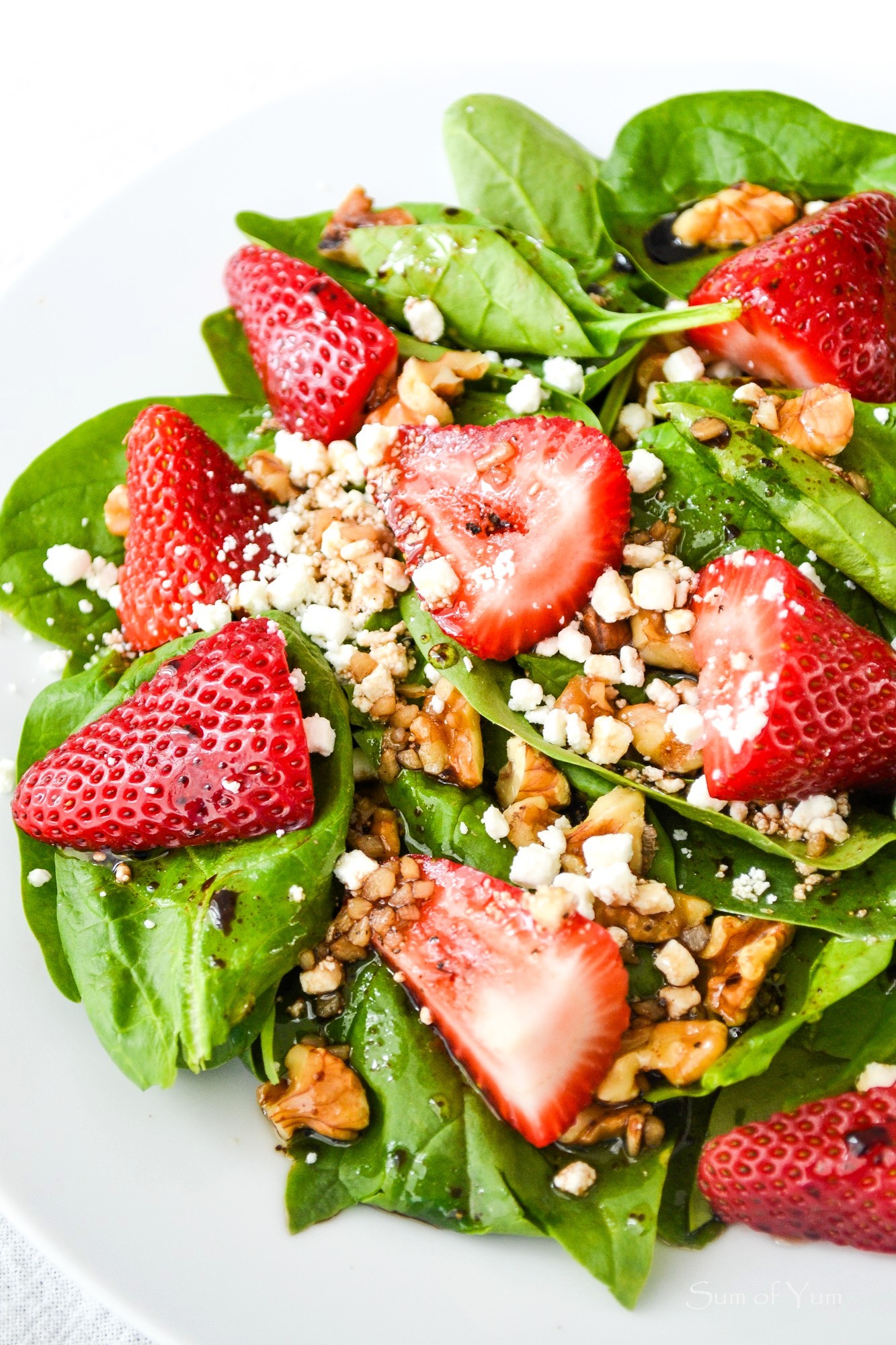 Fresh Strawberry Spinach Salad with Balsamic Dressing