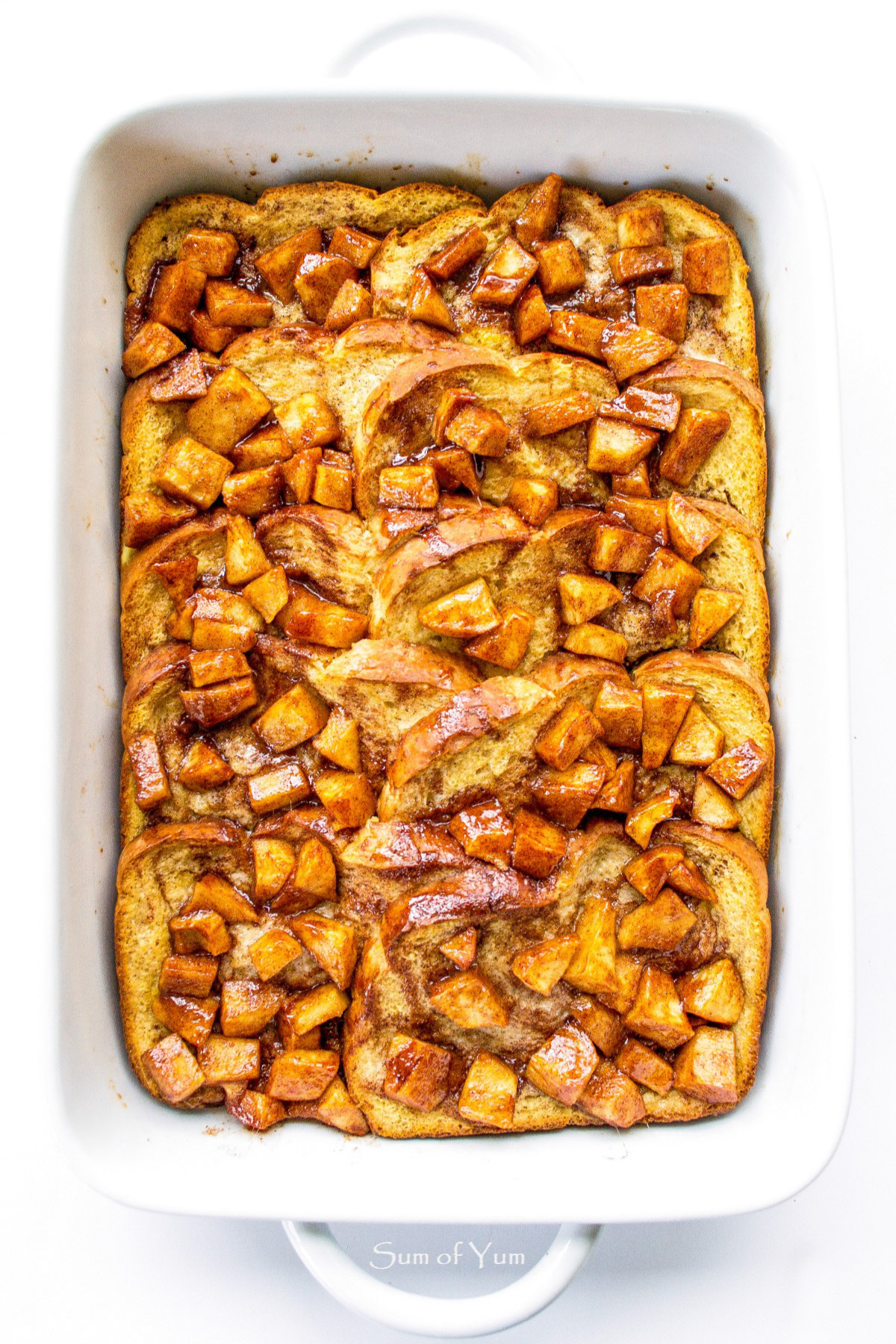 Baked French Toast with Cinnamon Apples 