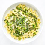 Creamy Pasta Primavera with Asparagus and Peas