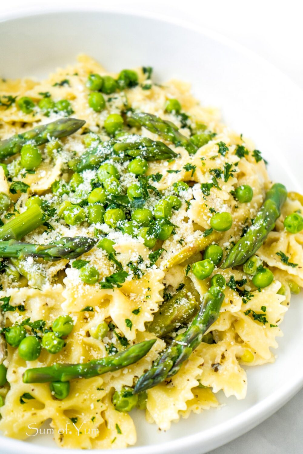 Pasta Primavera with Asparagus and Peas 