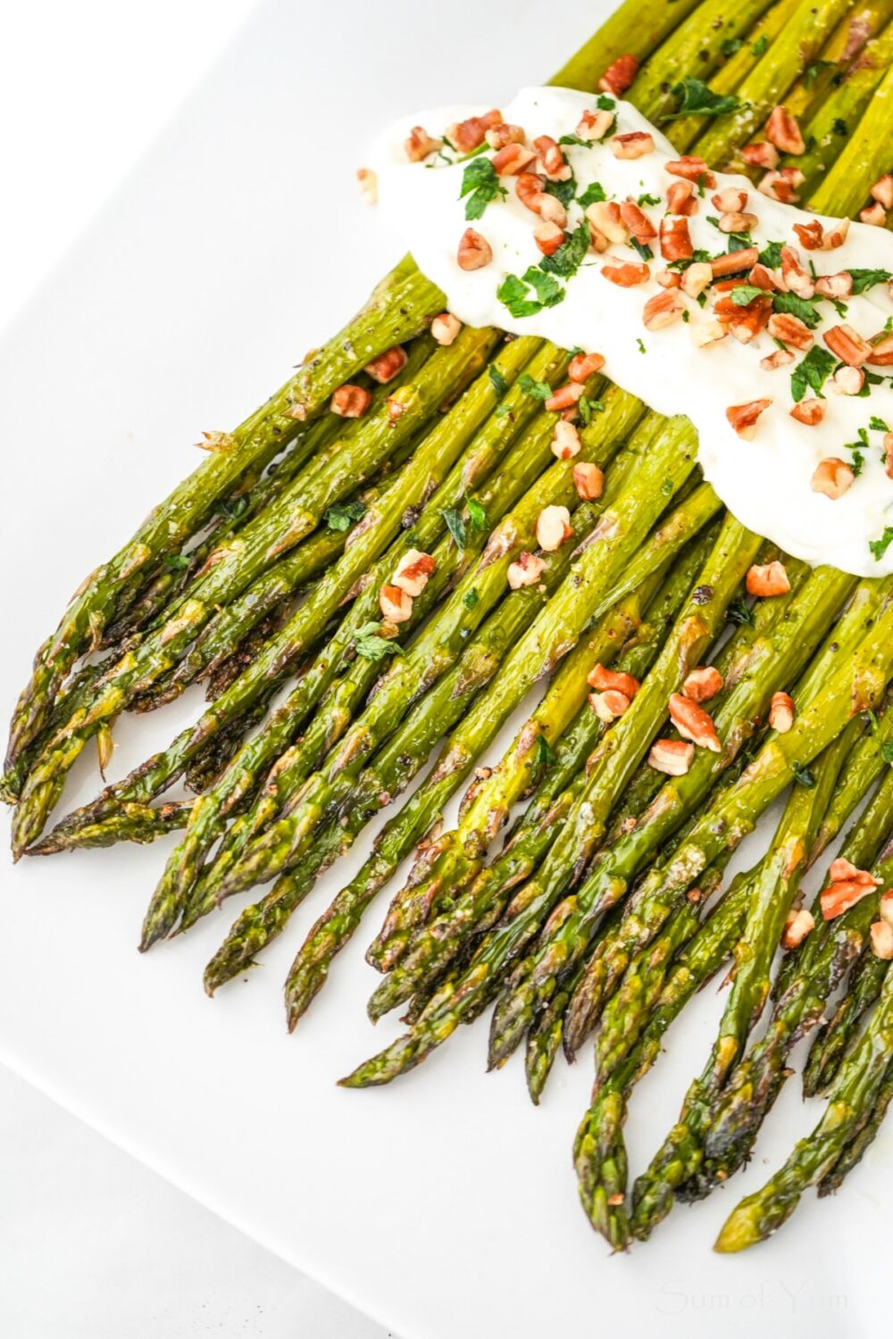 Roasted Asparagus with Goat Cheese Sauce 