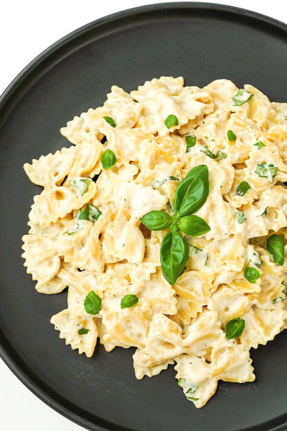 Pasta with Vegan Creamy Cauliflower Sauce 