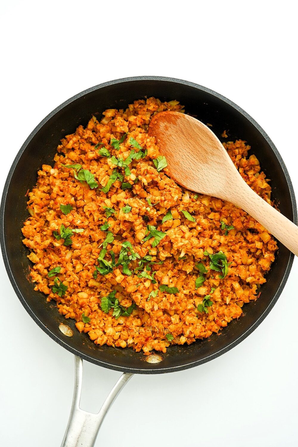 Spanish Cauliflower Rice (Coliflor Arroz Rojo) - Sum of Yum