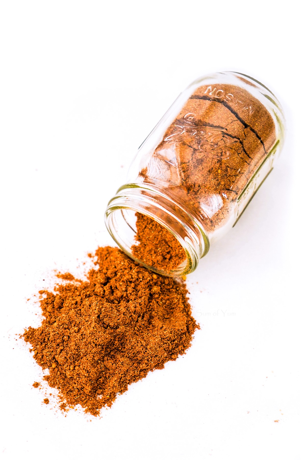 This homemade pumpkin spice recipe makes organic pumpkin pie spice with Ceylon cinnamon for healthy pumpkin spice, better than store-bought. SumofYum.com Homemade Pumpkin Spice